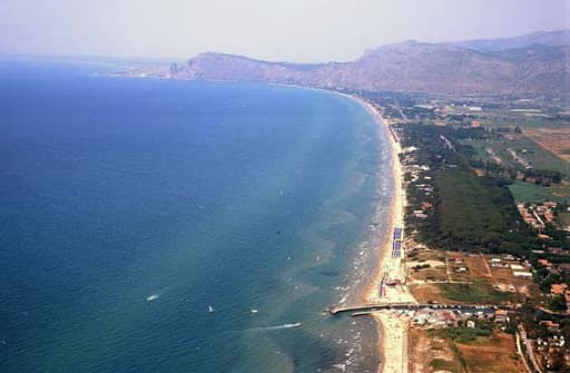 FONDI: SANIFICAZIONE AMBIENTALE SULLE SPIAGGE LIBERE