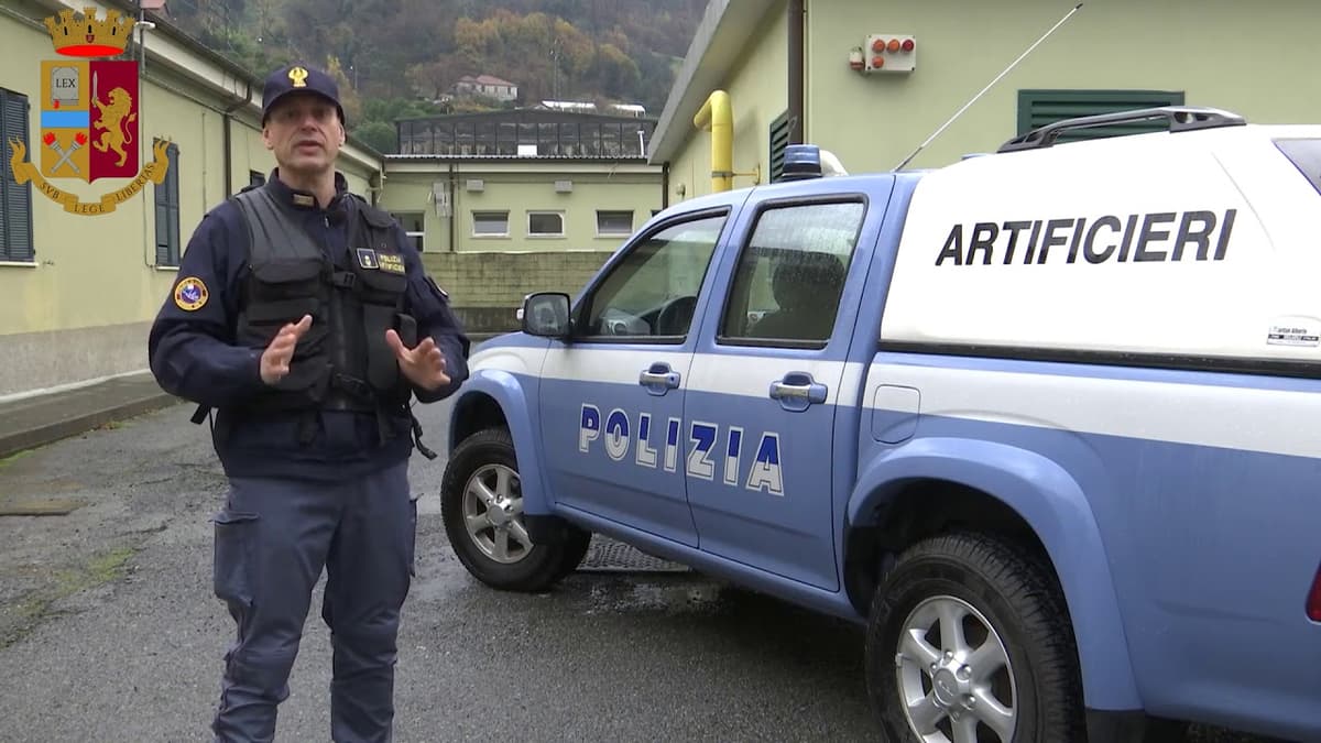 FATTO ESPLODERE ORDIGNO BELLICO DAGLI ARTIFICIERI, RINVENUTO ALL'INTERNO DI UNA VILLA