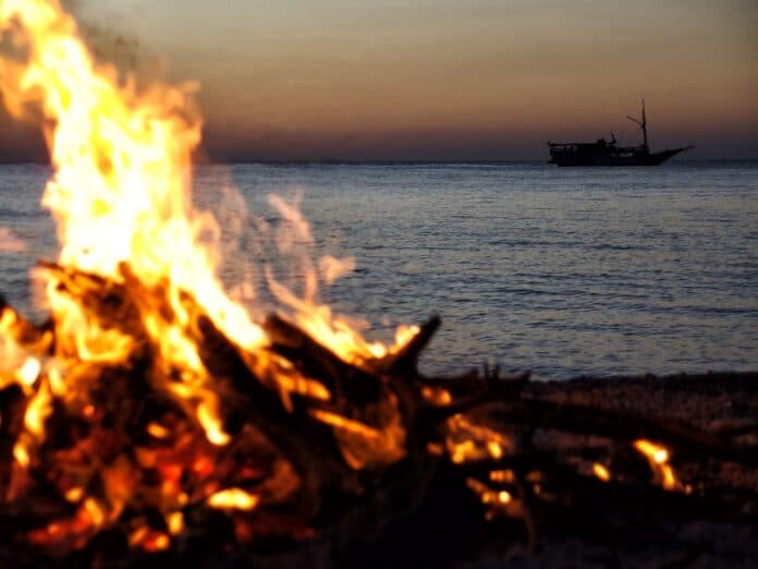 MINTURNO: NIENTE FALO' E ALIMENTI IN VETRO E ALLUMINIO SULLE SPIAGGE LA NOTTE DI FERRAGOSTO