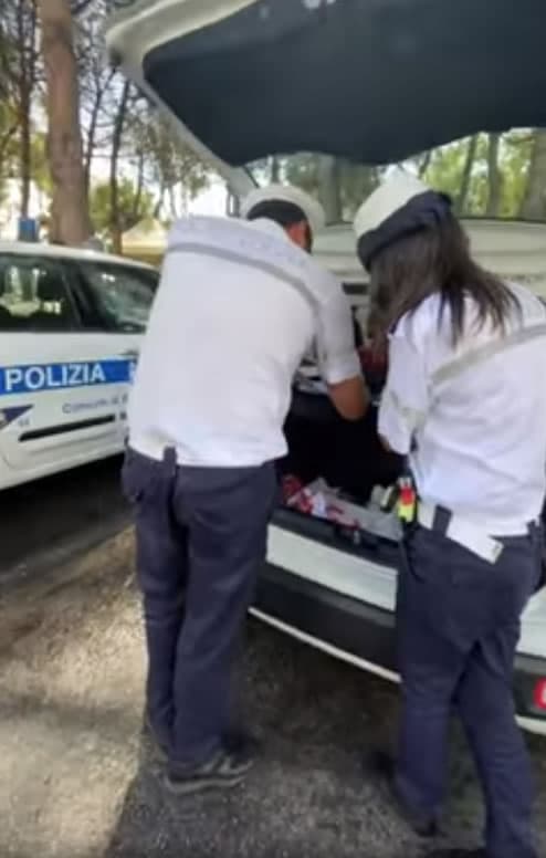 FORMIA - FIOCCANO LE MULTE A CHI NON INDOSSA LA MASCHERINA ALL'APERTO