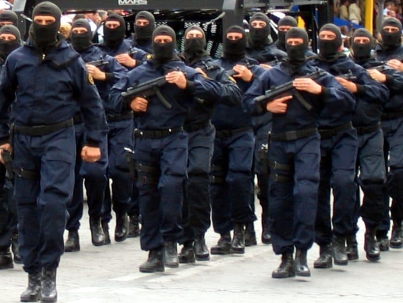 CARABINIERI: ALL'ORGANICO NE MANCANO OLTRE DIECIMILA E L'ETA' MEDIA E' SALITA A 44 ANNI