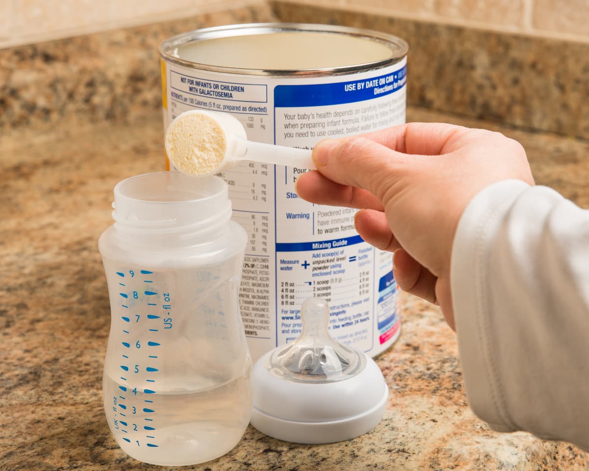 A FONDI E' NATA L'INIZIATIVA DEL LATTE SOSPESO PRESSO TRE FARMACIE PRO MAMME