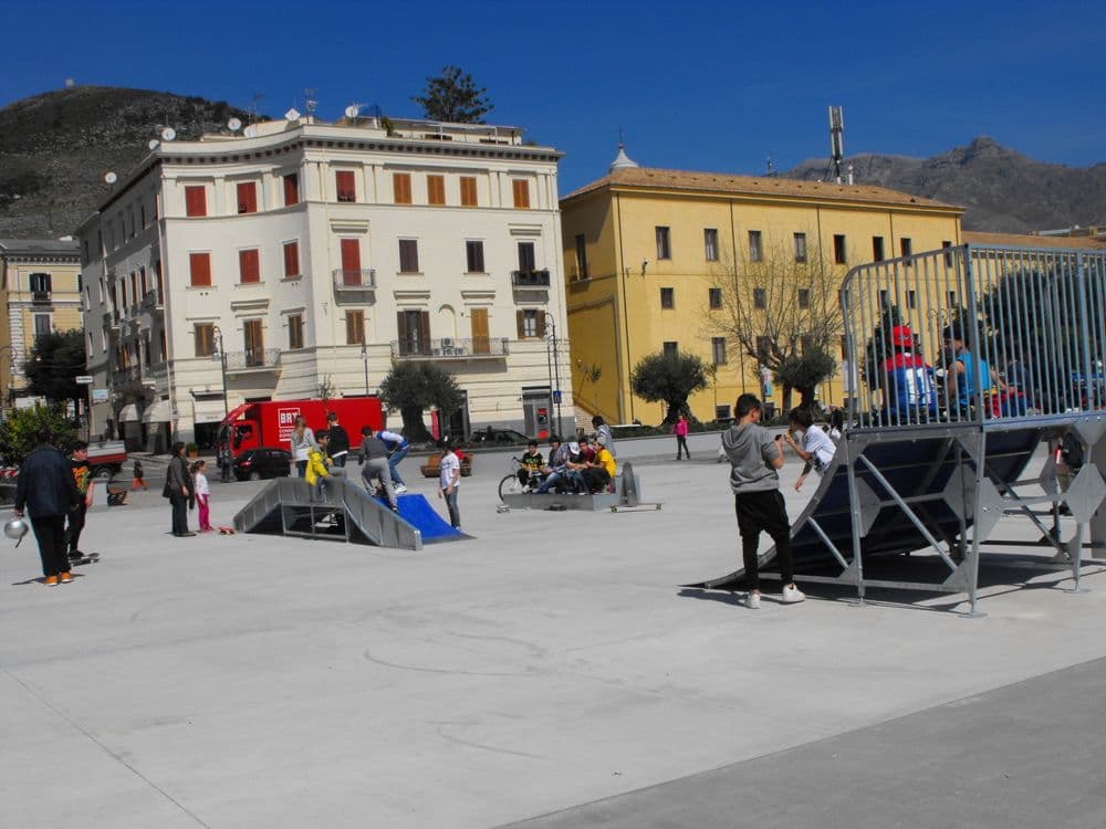 FORMIA - PIAZZA DELLA VITTORIA E PIAZZALE ALDO MORO 29 E 30 SETTEMBRE