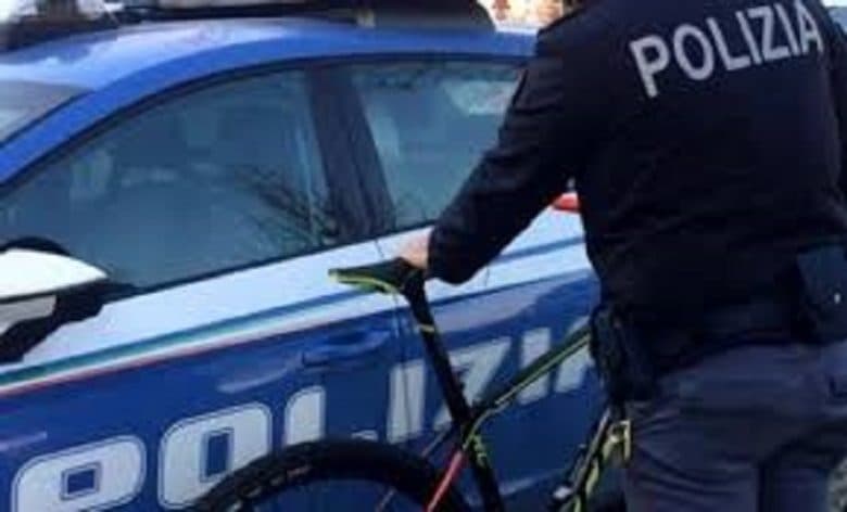 Ruba una e-bike e scappa. Arrestato dalla Polizia di Stato di Fondi