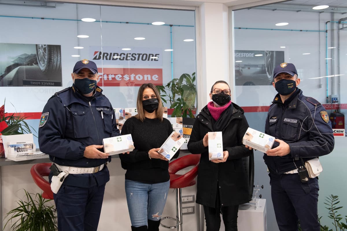 FONDI: DONATE 5 MILA MASCHERINE DALLA  PNEUS SERVICE