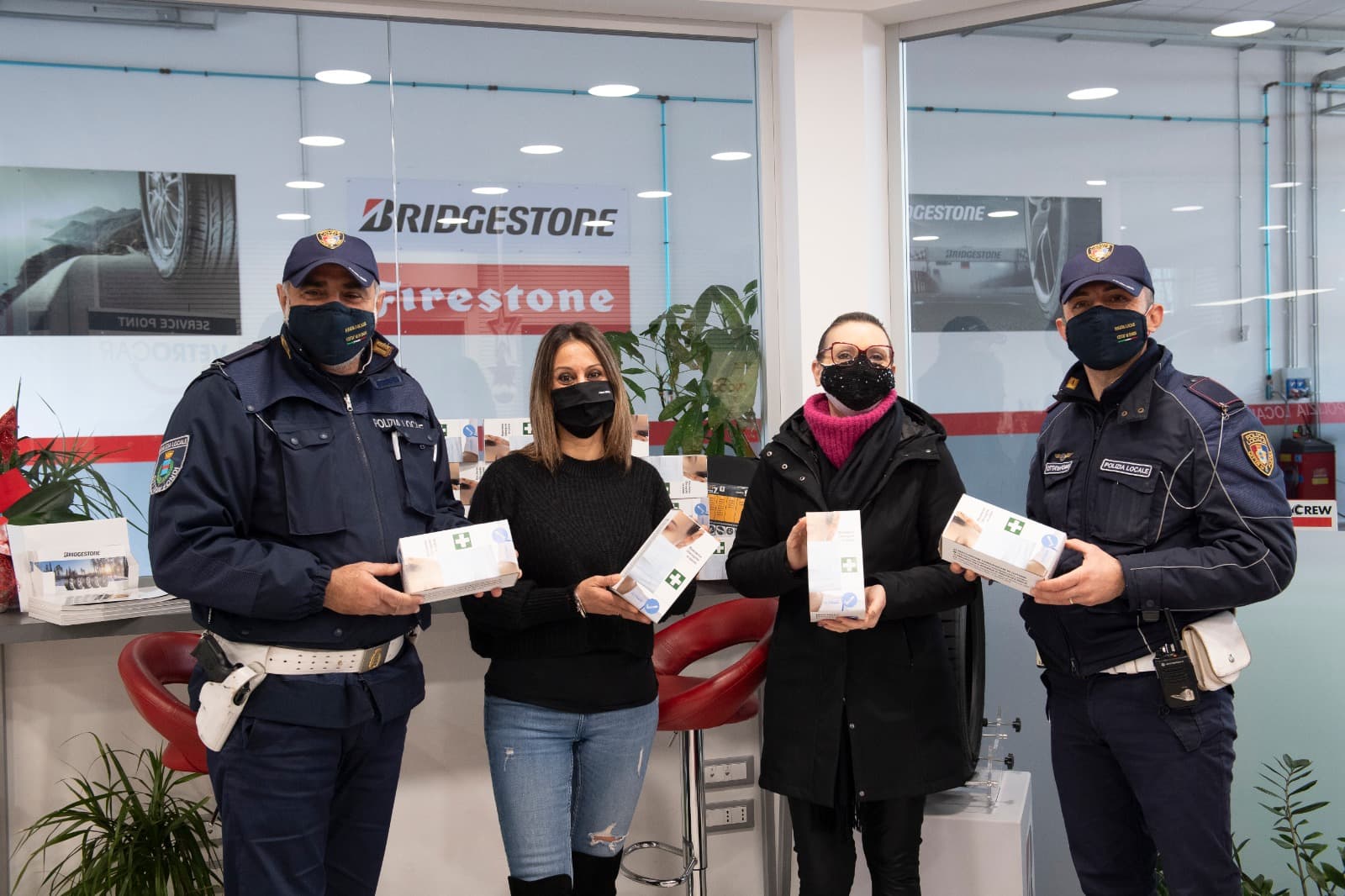 FONDI: DONATE 5 MILA MASCHERINE DALLA PNEUS SERVICE