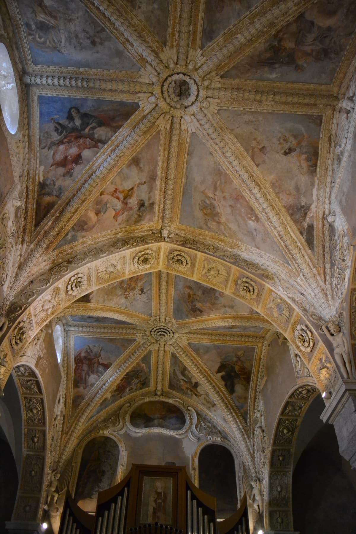 Minturno, accorato appello di Italia Nostra alla Soprintendenza per gli affreschi della Cattedrale