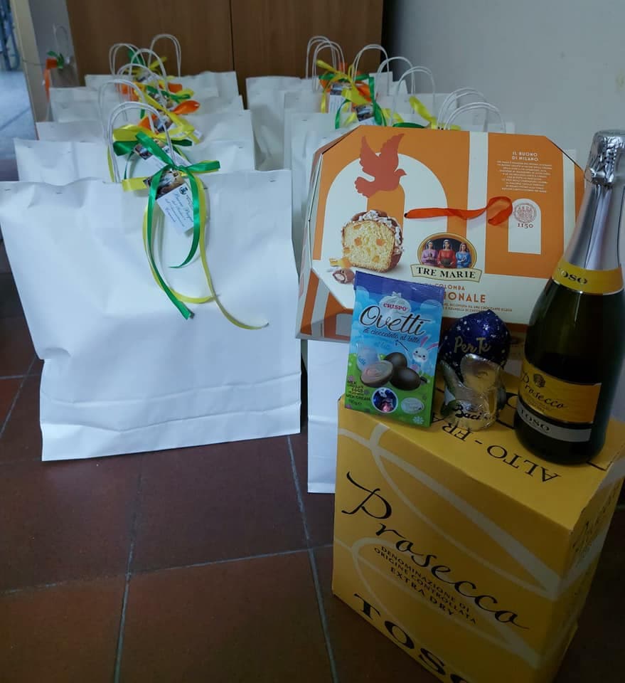 Santi Cosma e Damiano, pacchi regalo in arrivo