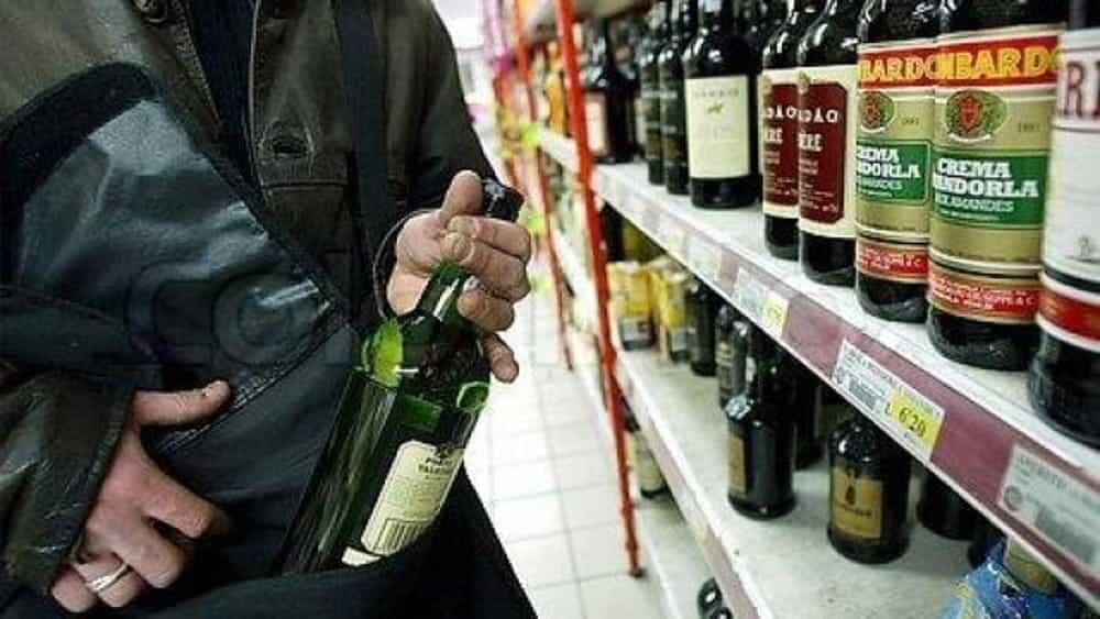 Arrestato dalla Polizia di Stato, indiziato di rapina impropria