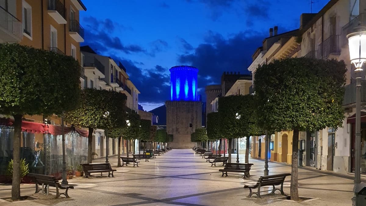 Fondi - Diabete e Tumore al Polmone: i monumenti si illuminano di bianco e di blu