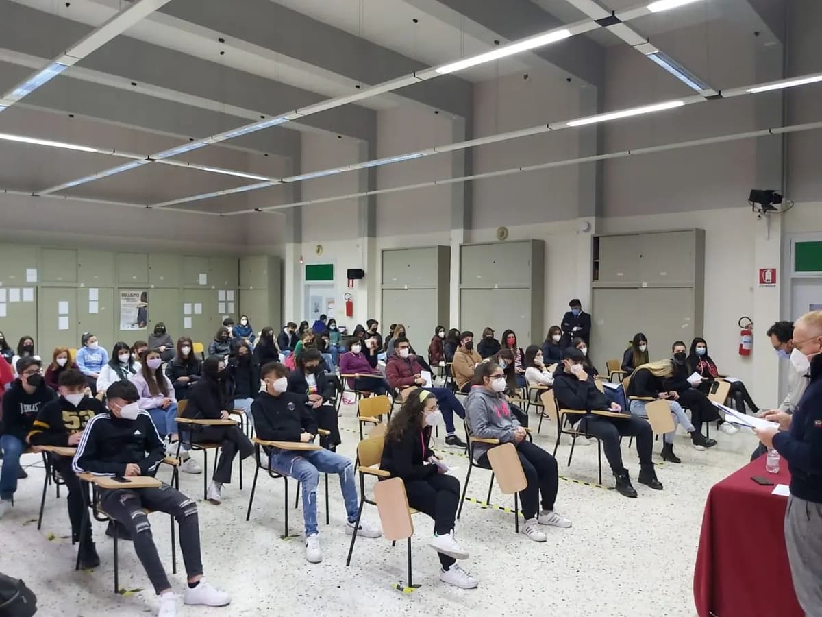 Formia: Istituto Filangieri invia suoi studenti come guide turistiche al ponte storico del Garigliano