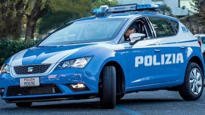 Minacce e tentata estorsione nei confronti di padre e figlio, disposti  gli arresti domiciliari a carico di un 44enne