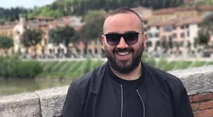Formia, batte la testa dopo un tuffo in piscina: muore Arcangelo Moscaritolo