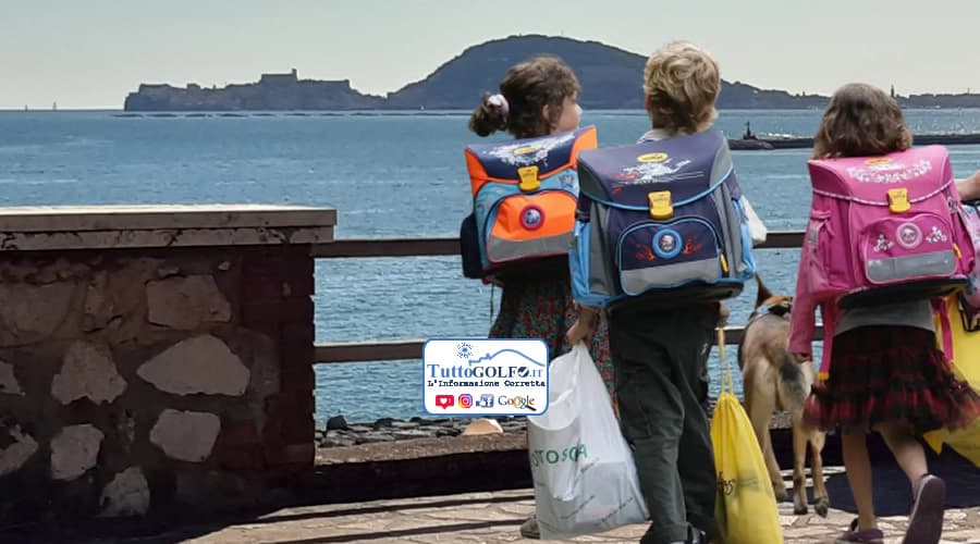 Primo giorno di scuola tra emozione e caro libri