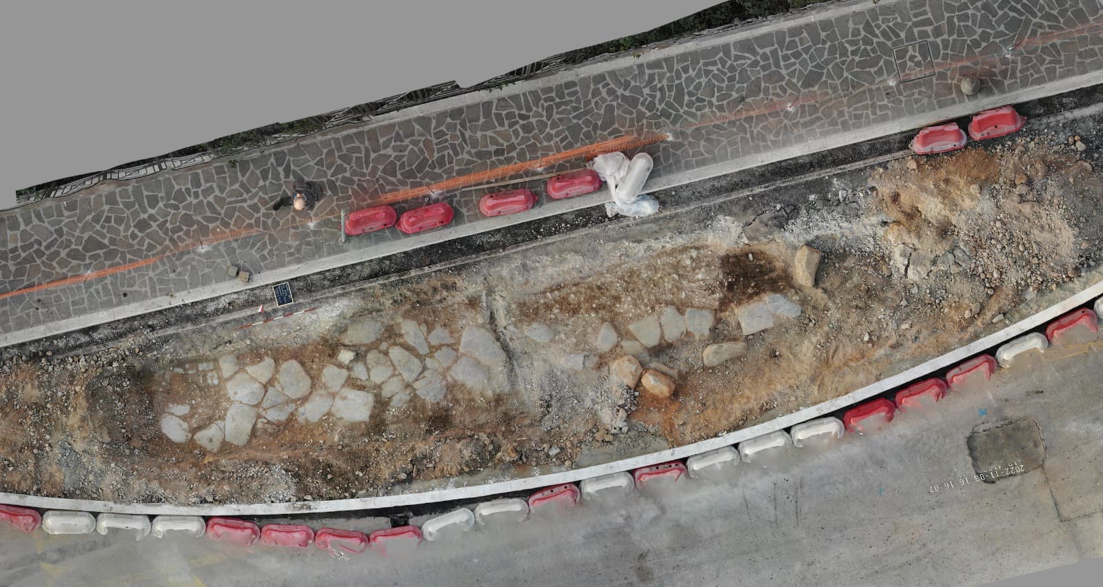Fondi: emerge un tratto dell'antica Via Appia, soddisfazione di Italia Nostra