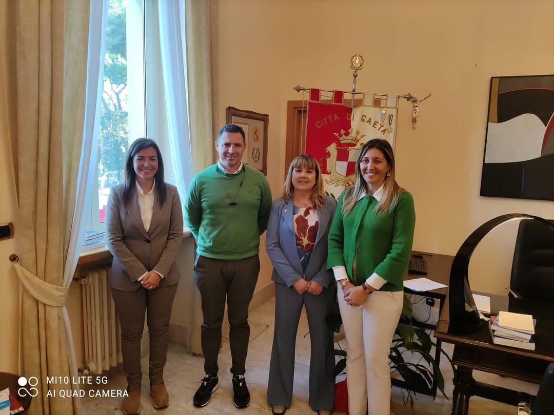 GAETA, CONSEGNA DELLA CONVENZIONE ONU A SCUOLA