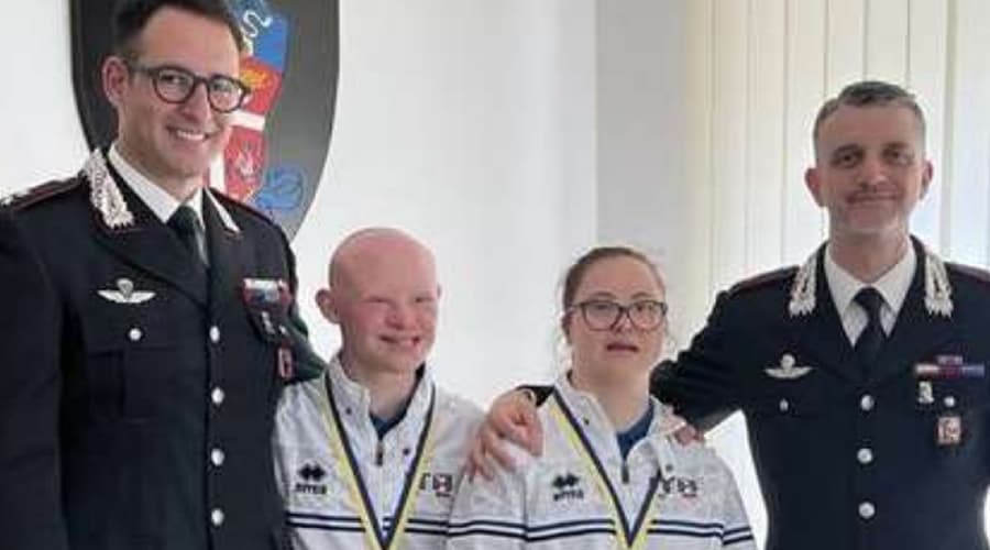 Gli attuali Campioni del Mondo Chiara Vingione e Fabio Tomao hanno fatto visita al Comando Carabinieri di Formia