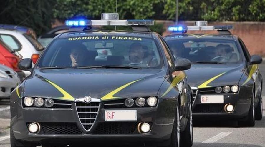 Guardia di Finanza - Scoperta un'agenzia di riscossione tributi abusiva