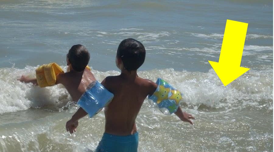 Minturno, revocata l'ordinanza. Il mare torna balneabile