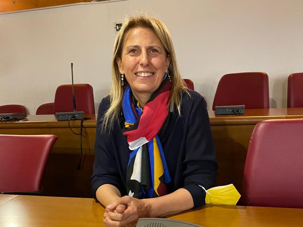 Formia: il capogruppo Imma Arnone attacca e critica il sindaco Taddeo a testa bassa