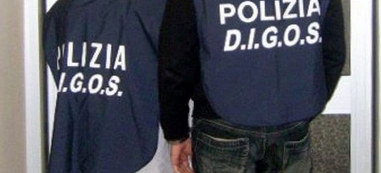 Consegnati plichi con sostanza organica putrefatta. DIGOS in azione in Provincia di Latina