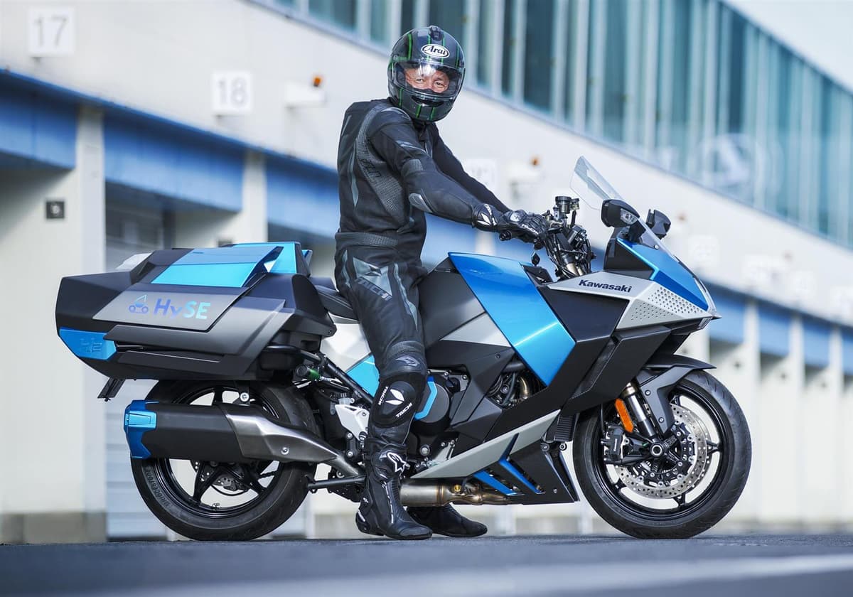Kawasaki HySE: La Prima Moto a Idrogeno Fa il Suo Debutto Mondiale