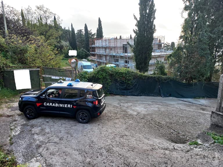 I Carabinieri effettuano un controllo presso un cantiere edile a Lenola. Due lavoratori irregolari