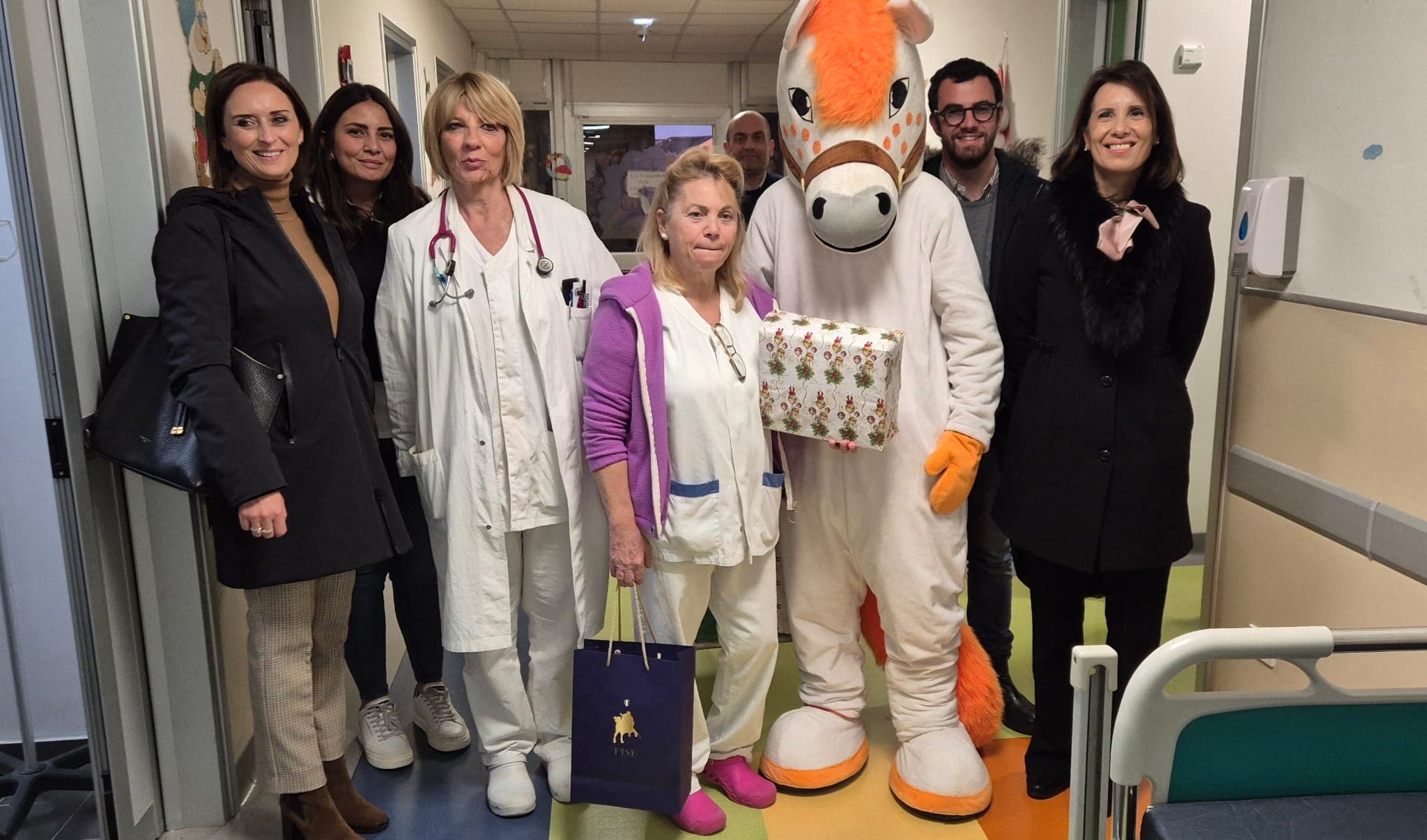 CONSEGNA DEI DONI PROMOSSA DALLA FISE AI PICCOLI PAZIENTI IN PEDIATRIA DEL GORETTI