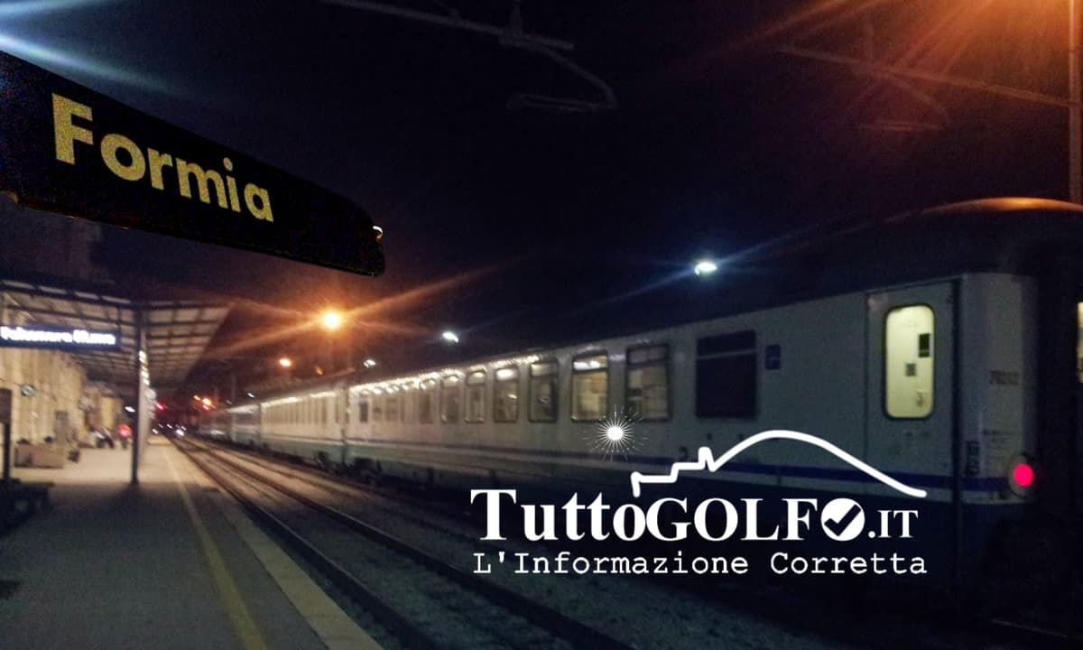 Formia, parcheggio adiacente alla stazione al buio: degrado e sicurezza a rischio