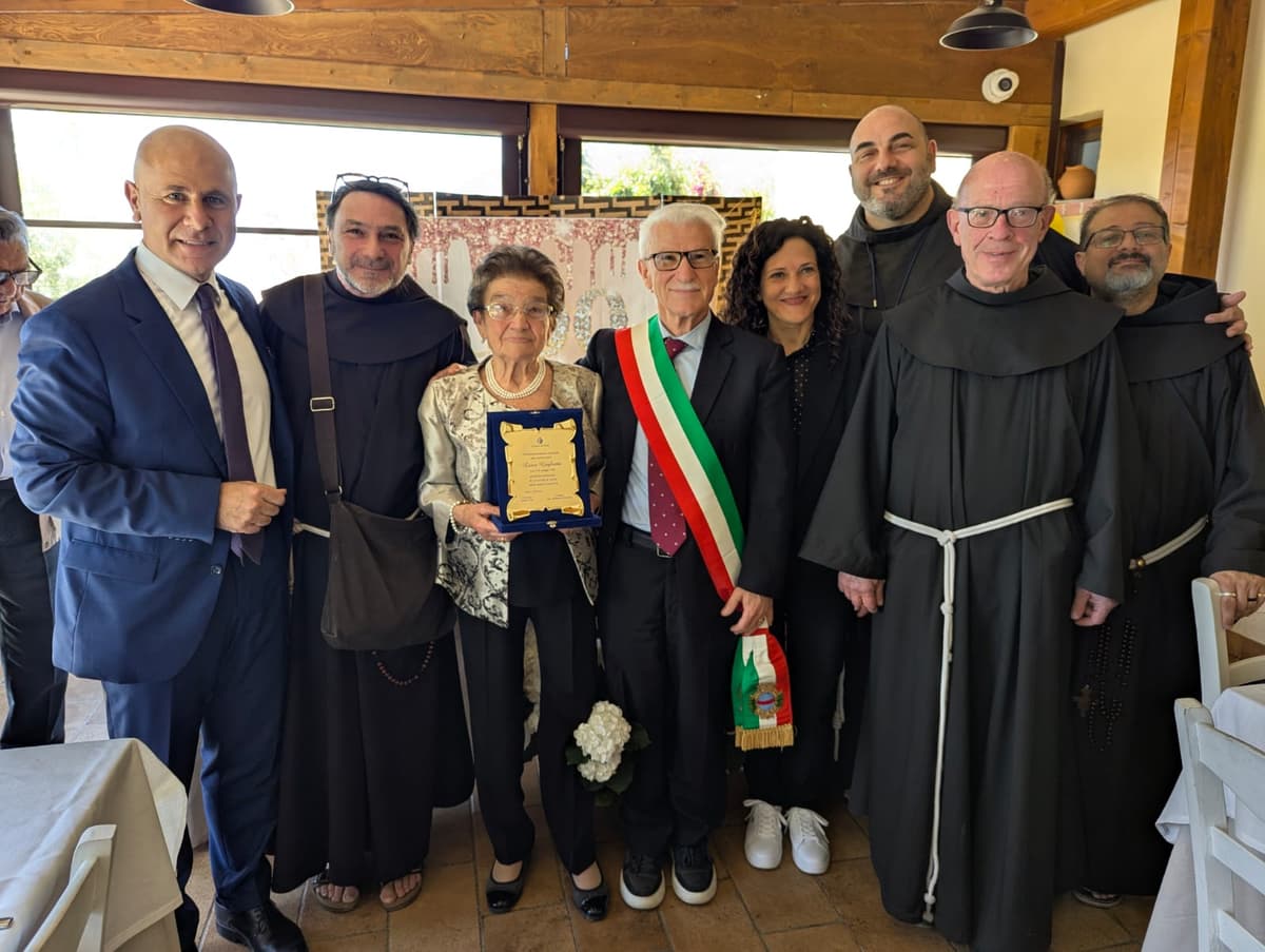 Luisa Guglietta spegne 100 candeline: grande festa a Fondi