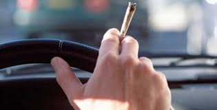 Coinvolto in un sinistro stradale. Era alla guida sotto l’effetto di sostanze stupefacenti