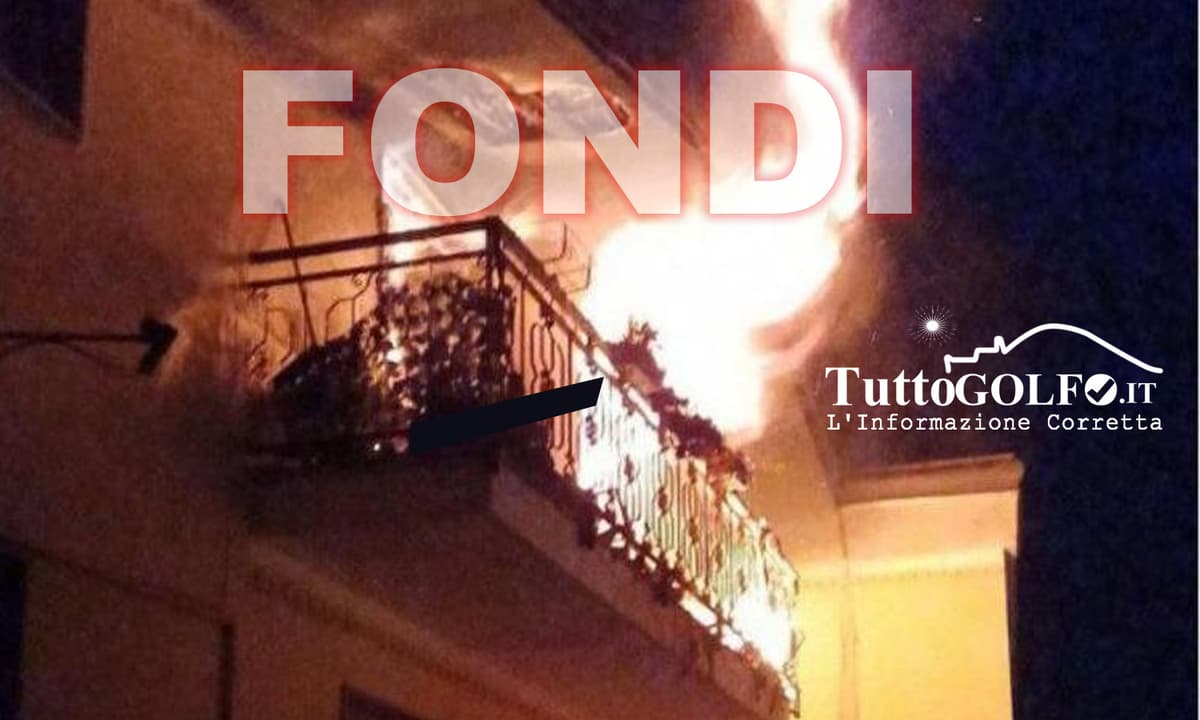 Cosparge il pavimento di liquido infiammabile e appicca un incendio in un appartamento. Arrestato