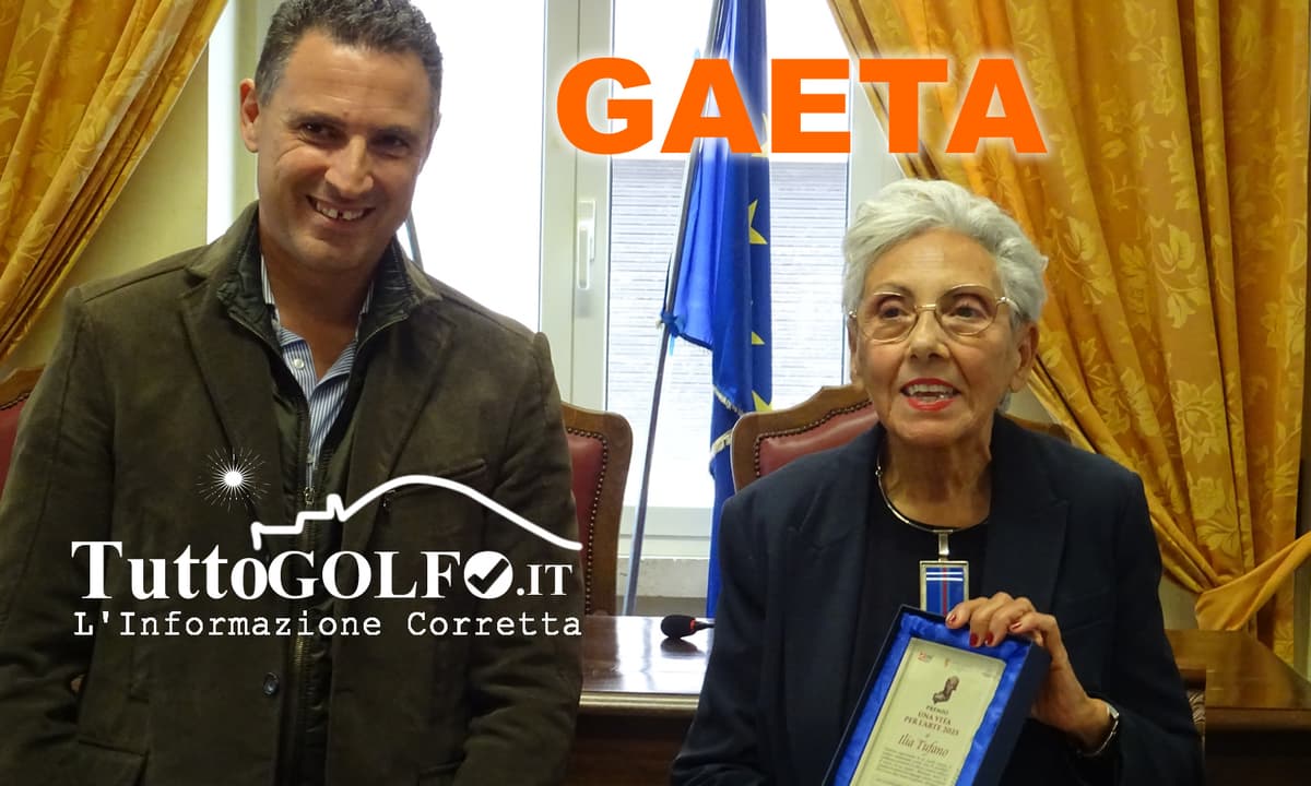 Gaeta - Assegnato nell’aula consiliare il riconoscimento all’ artista Ilia Tufano