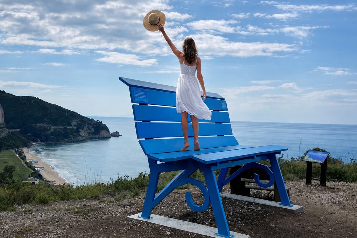 La panchina gigante a Sperlonga. Come raggiungerla