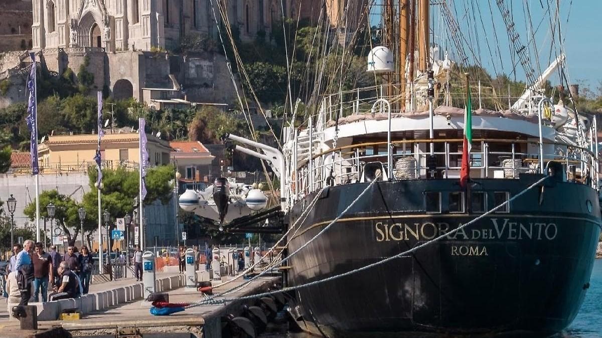 “La Signora del Vento”, il racconto di una verità ritrovata dopo sette anni. Il comandante Camelio e l'avvocato Cardillo Cupo a Formia per la conferenza stampa.