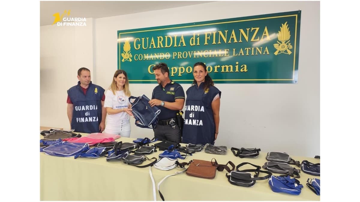 Formia - Dalla contraffazione alla solidarietà: la Guardia di Finanza dona capi ai più bisognosi