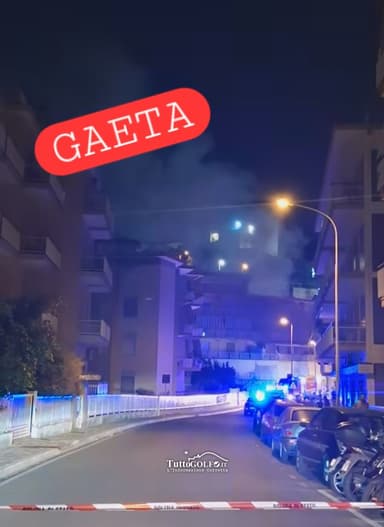 Paura nella notte a Gaeta, incendio in un appartamento: evacuata una palazzina