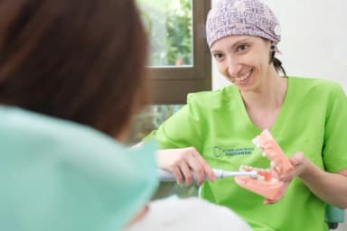 Igiene dentale a Pregnana Milanese: è dolorosa la pulizia dei denti e cosa aspettarsi durante la seduta?