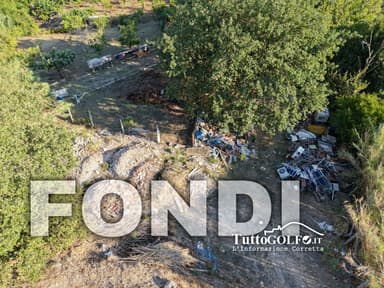 Discarica abusiva nelle campagne di Fondi: sequestrata un’area di 1.000 metri quadrati