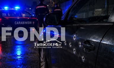 Fondi, cinque colpi di pistola contro un’auto parcheggiata: indagini dei Carabinieri