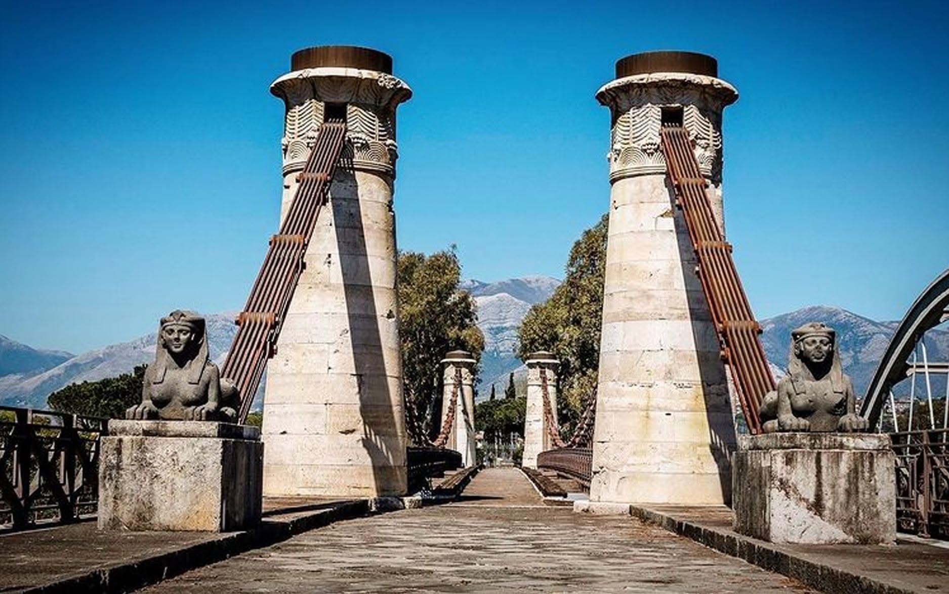 Le sfingi nel Golfo di Gaeta: storia e simboli del Ponte Real Ferdinando a Minturno