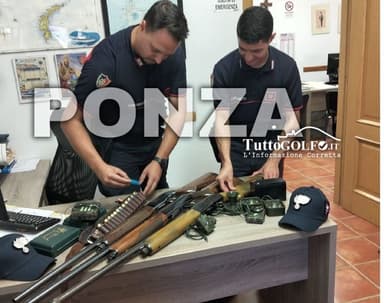 Ponza, caccia illegale con richiami elettronici: sequestrati tre fucili e denunciati tre uomini
