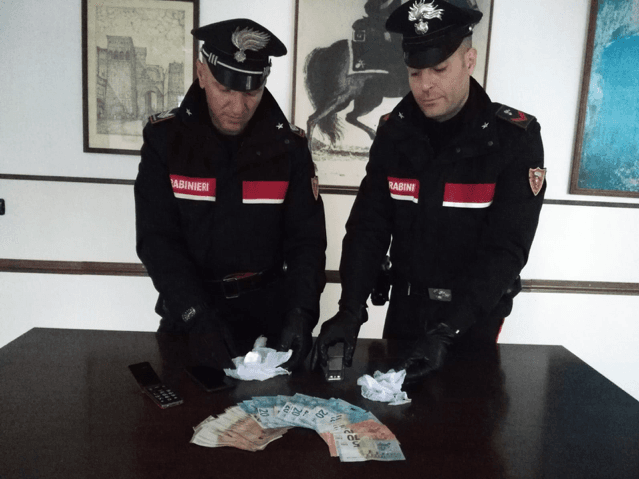 Fondi- Sorpreso con 37 grammi di cocaina