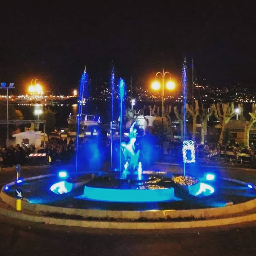 Gaeta: Il Palazzo Comunale e la "Fontana di San Francesco" si illumineranno di blu
