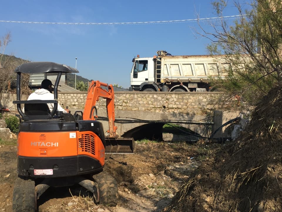 Partiti i lavori di pulizia della foce del Torrente "Rialto" (Caposele) e del Torrente "Rio d'Itri" (Pontone)