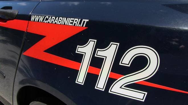 Si fanno soprendere dai carabinieri con motori marini fuoribordo rubati