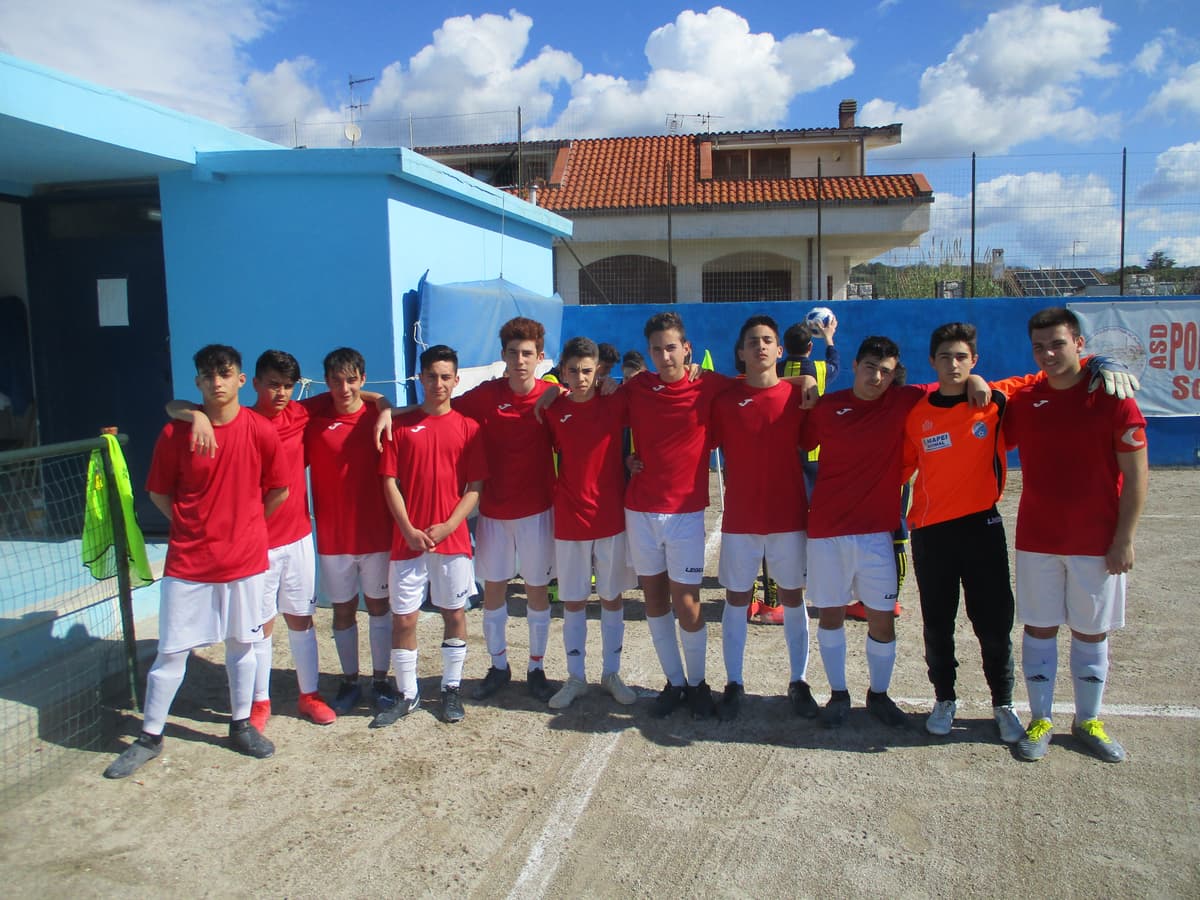 CALCIO SCAURI SUGLI SCUDI CON LA CATEGORIA GIOVANISSIMI