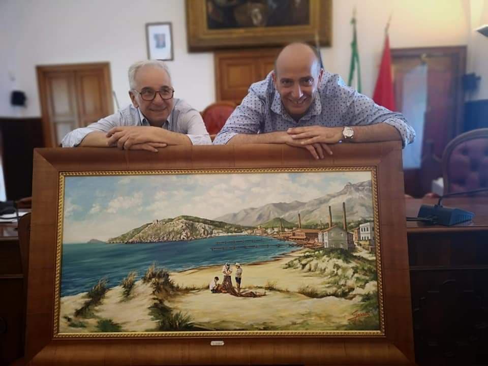 Il pittore Gino Serra dona un pregevole dipinto alla città di Minturno