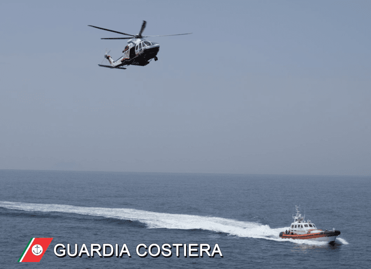 Seasubsarex esercitazione in mare con il “Tetide” che simula un incendio