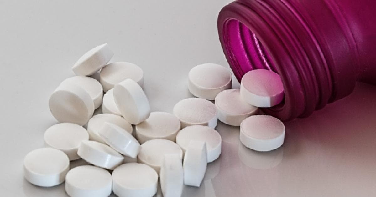 Spaccia medicinali per stupefacente, pusher nei guai
